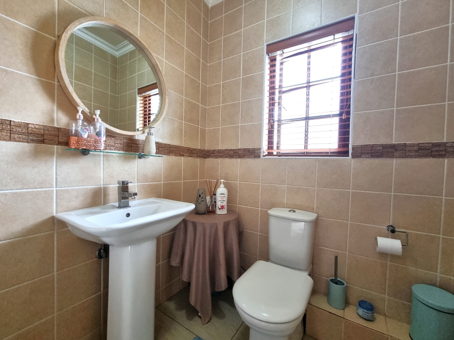 3 Bedroom Property for Sale in Noordwyk Gauteng
