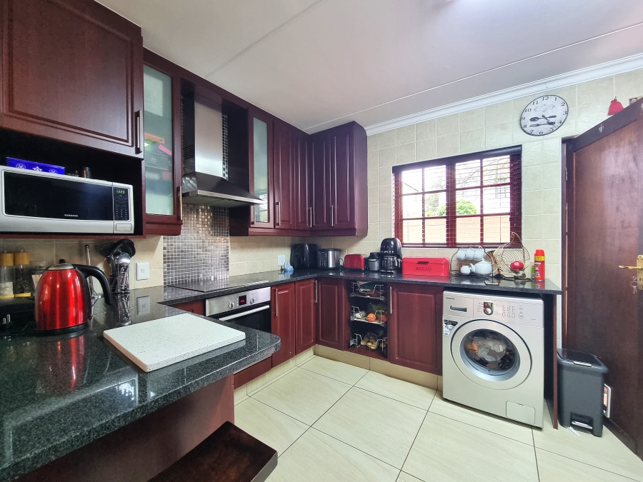 3 Bedroom Property for Sale in Noordwyk Gauteng