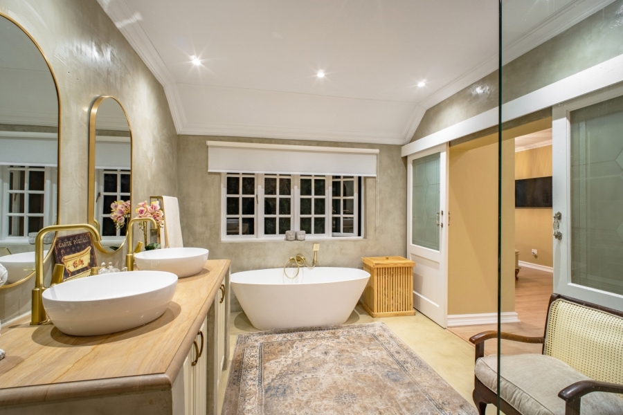 5 Bedroom Property for Sale in Bryanston Gauteng