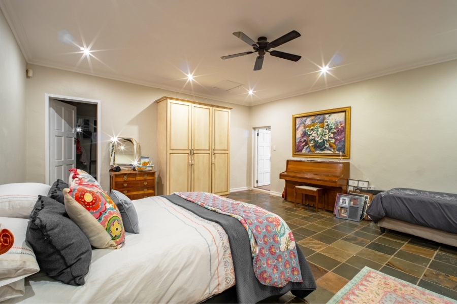 5 Bedroom Property for Sale in Bryanston Gauteng