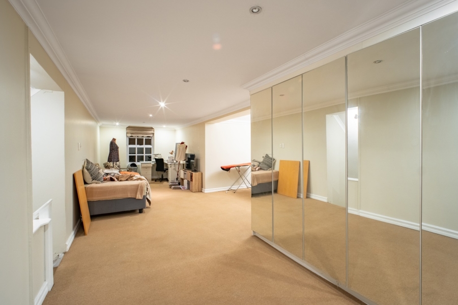 5 Bedroom Property for Sale in Bryanston Gauteng