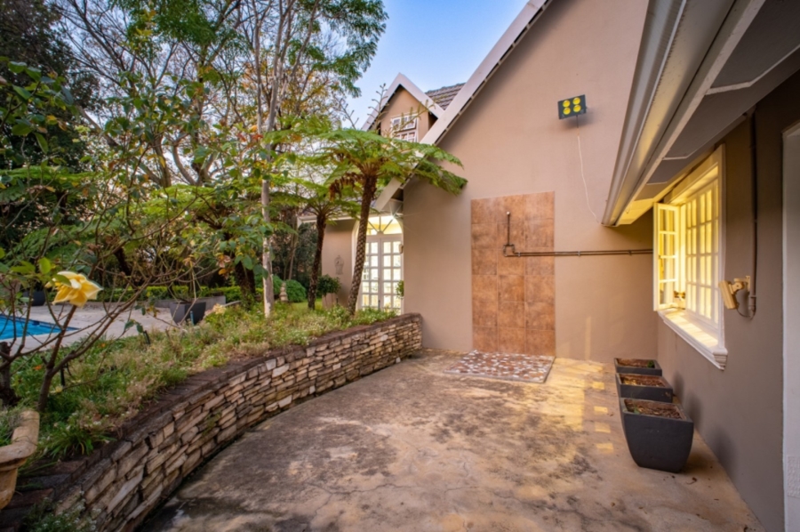 5 Bedroom Property for Sale in Bryanston Gauteng