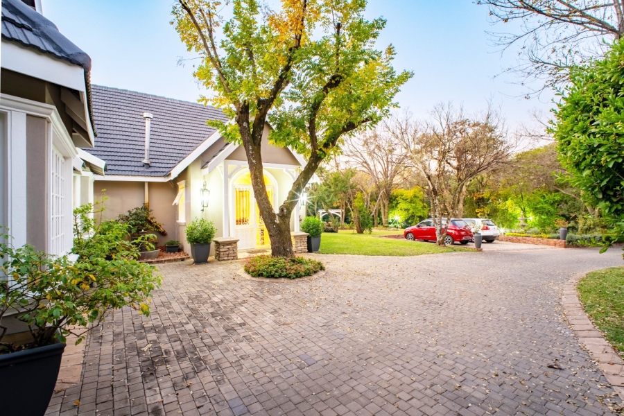 5 Bedroom Property for Sale in Bryanston Gauteng