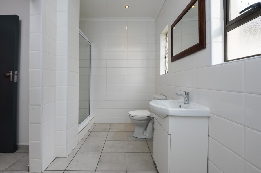 5 Bedroom Property for Sale in Brackenhurst Gauteng