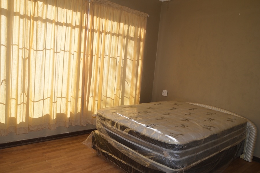 To Let 2 Bedroom Property for Rent in Krugersdorp North Gauteng