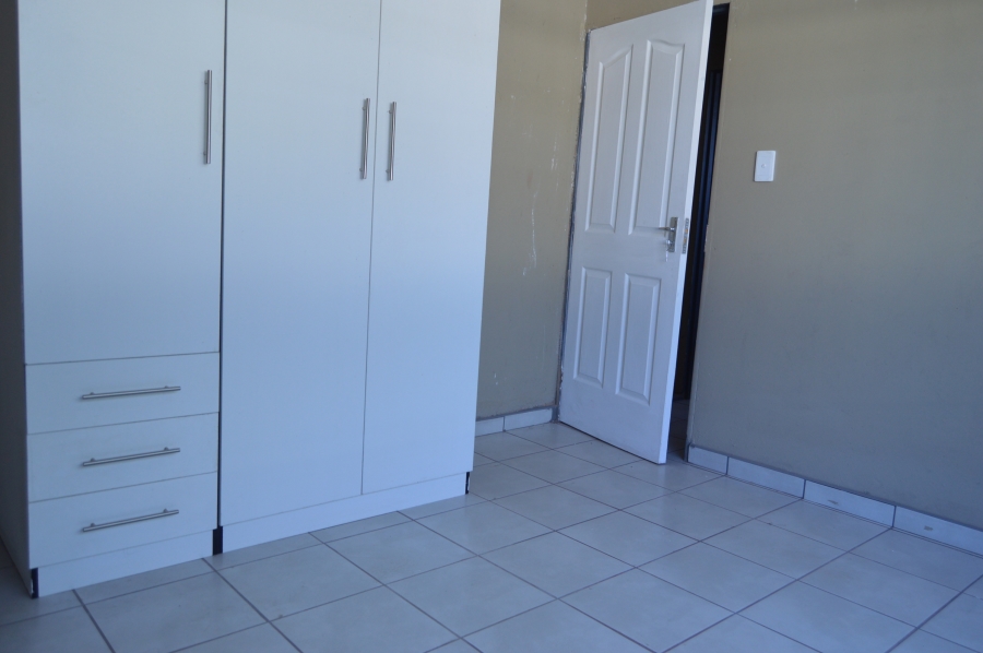To Let 2 Bedroom Property for Rent in Krugersdorp North Gauteng