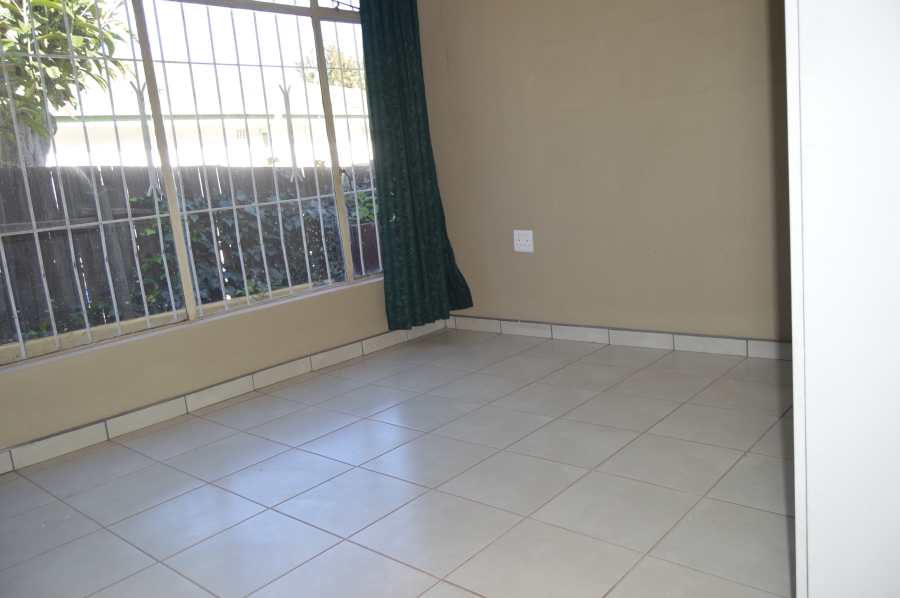 To Let 2 Bedroom Property for Rent in Krugersdorp North Gauteng