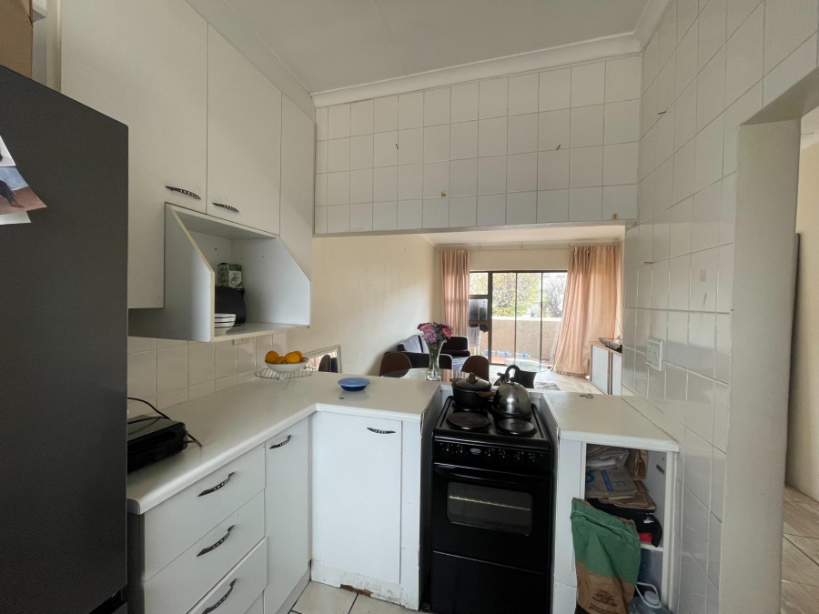 2 Bedroom Property for Sale in Buccleuch Gauteng
