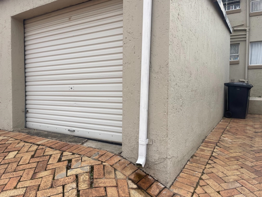 2 Bedroom Property for Sale in Buccleuch Gauteng