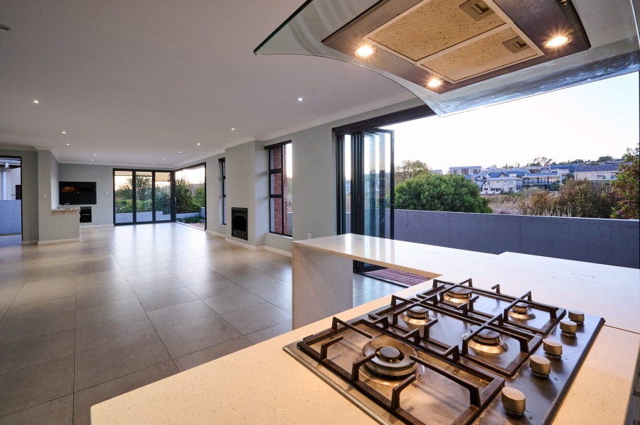 4 Bedroom Property for Sale in Waterfall Country Village Gauteng