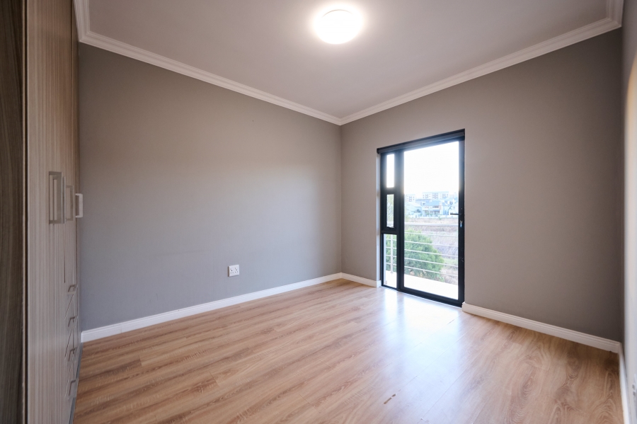 4 Bedroom Property for Sale in Waterfall Country Village Gauteng