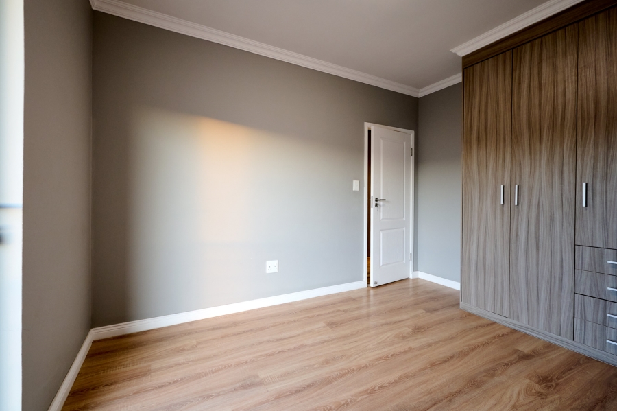 4 Bedroom Property for Sale in Waterfall Country Village Gauteng