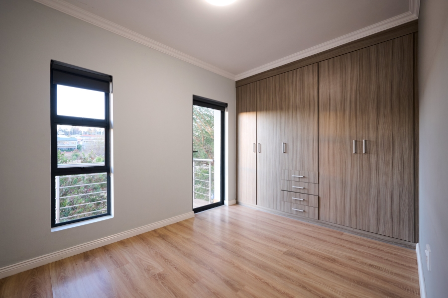 4 Bedroom Property for Sale in Waterfall Country Village Gauteng