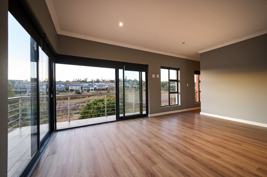 4 Bedroom Property for Sale in Waterfall Country Village Gauteng