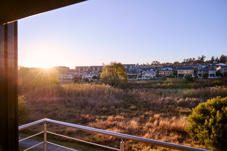 4 Bedroom Property for Sale in Waterfall Country Village Gauteng