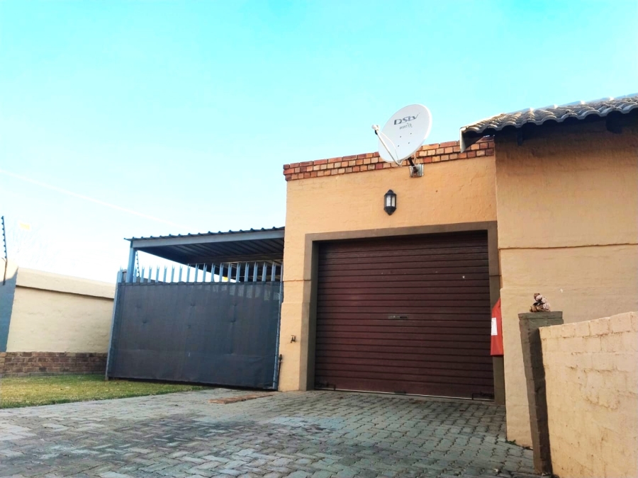 2 Bedroom Property for Sale in Riversdale Gauteng