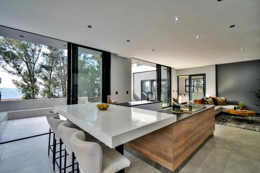 5 Bedroom Property for Sale in Midstream Ridge Gauteng
