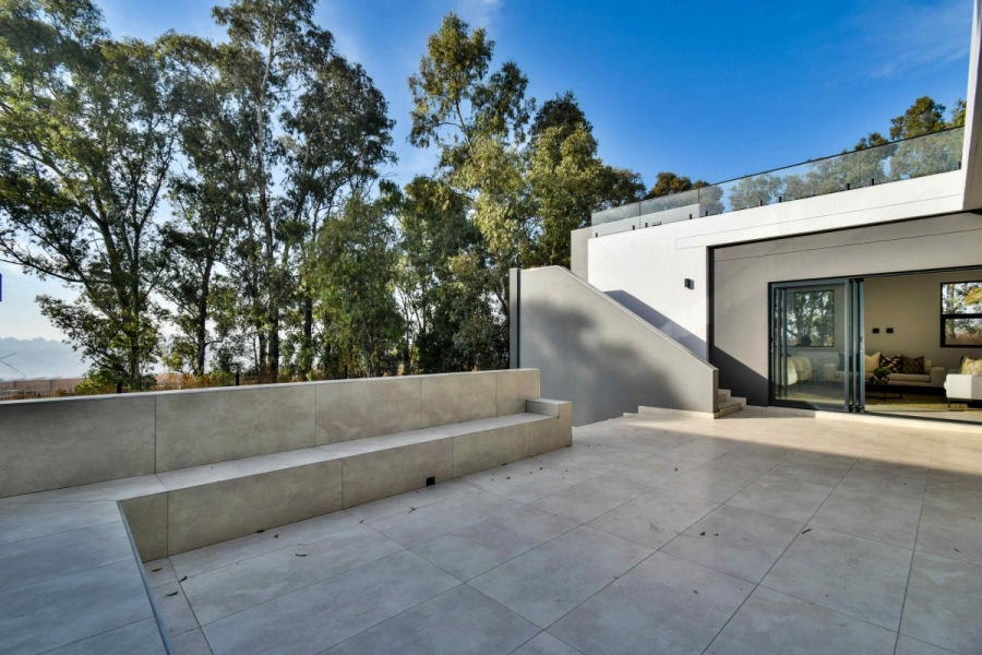 5 Bedroom Property for Sale in Midstream Ridge Gauteng