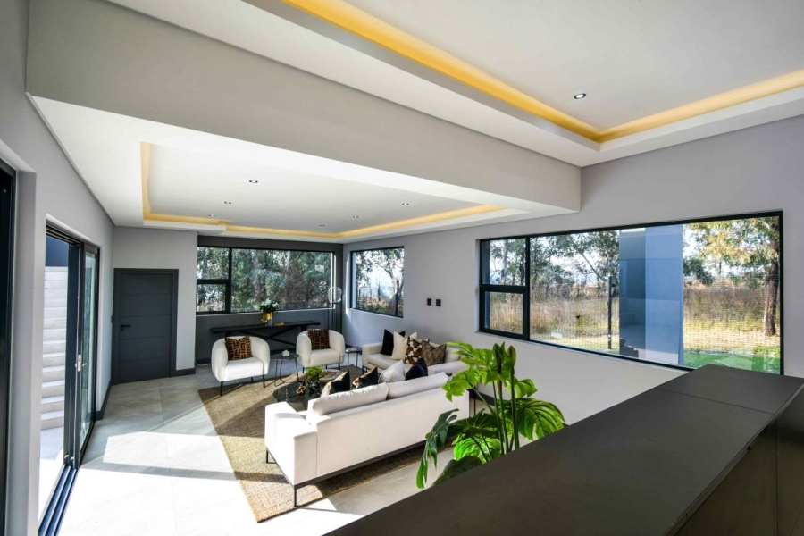 5 Bedroom Property for Sale in Midstream Ridge Gauteng