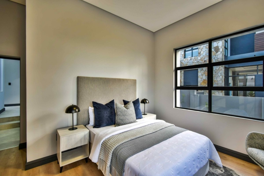 5 Bedroom Property for Sale in Midstream Ridge Gauteng
