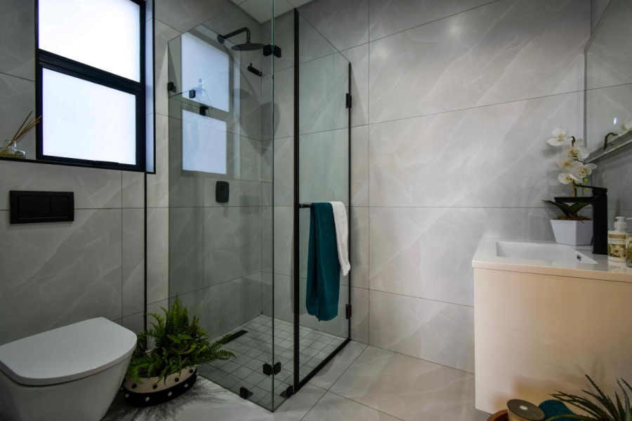 5 Bedroom Property for Sale in Midstream Ridge Gauteng
