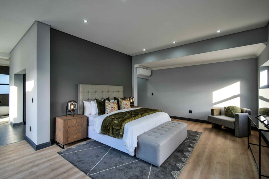 5 Bedroom Property for Sale in Midstream Ridge Gauteng