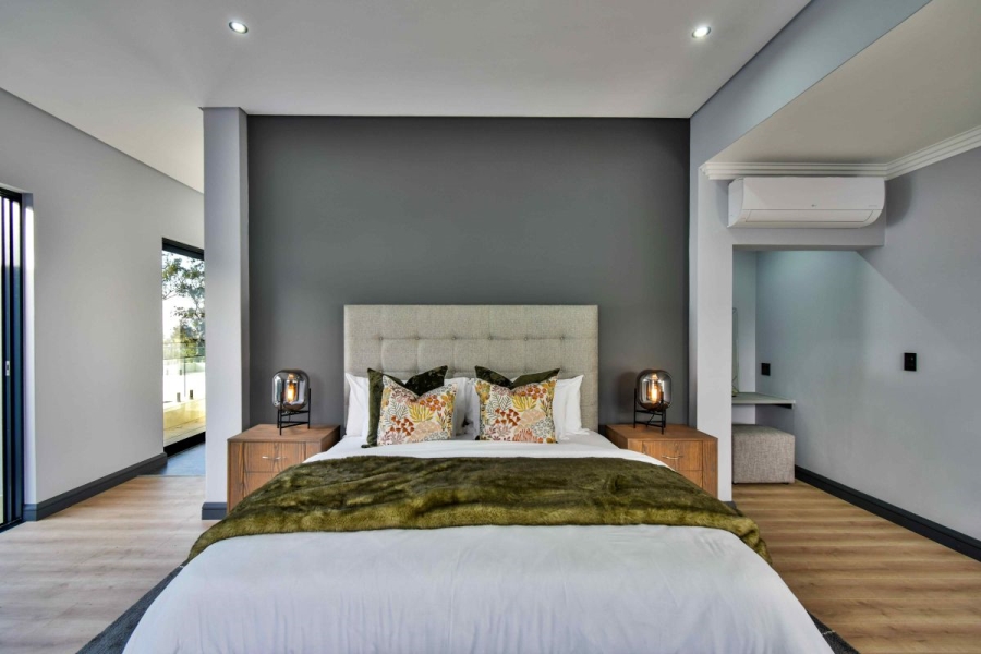 5 Bedroom Property for Sale in Midstream Ridge Gauteng
