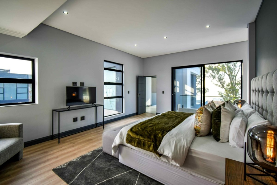 5 Bedroom Property for Sale in Midstream Ridge Gauteng
