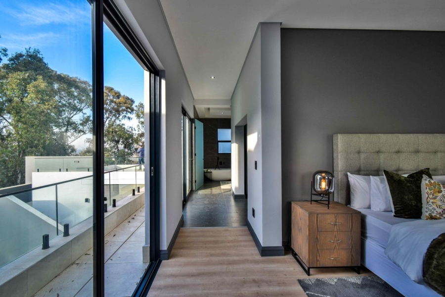 5 Bedroom Property for Sale in Midstream Ridge Gauteng