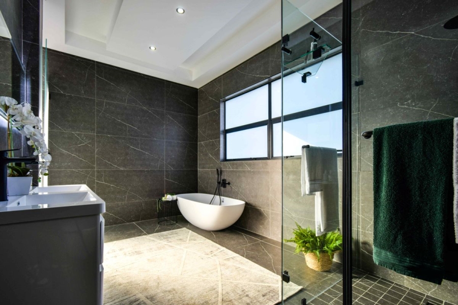 5 Bedroom Property for Sale in Midstream Ridge Gauteng