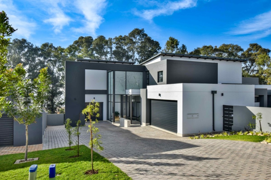 5 Bedroom Property for Sale in Midstream Ridge Gauteng