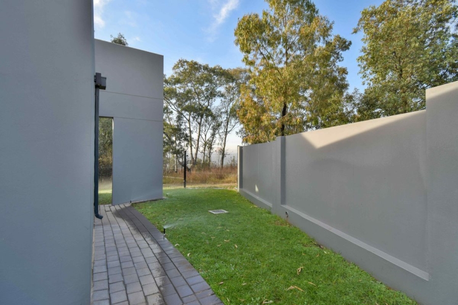 5 Bedroom Property for Sale in Midstream Ridge Gauteng