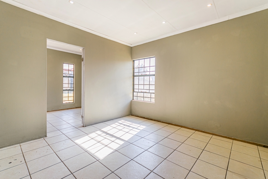 2 Bedroom Property for Sale in Cosmo City Gauteng