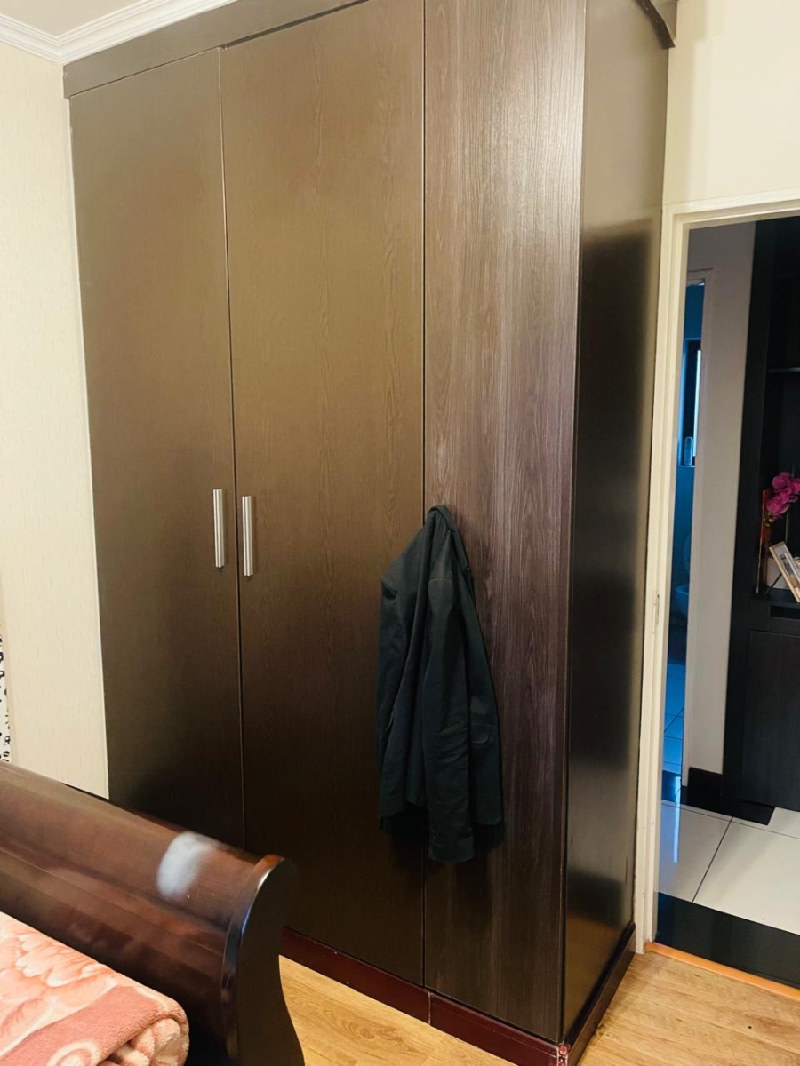 2 Bedroom Property for Sale in Noordwyk Gauteng