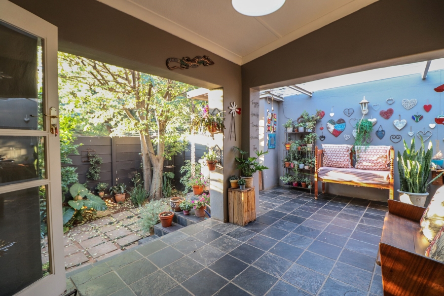 4 Bedroom Property for Sale in Linden Gauteng