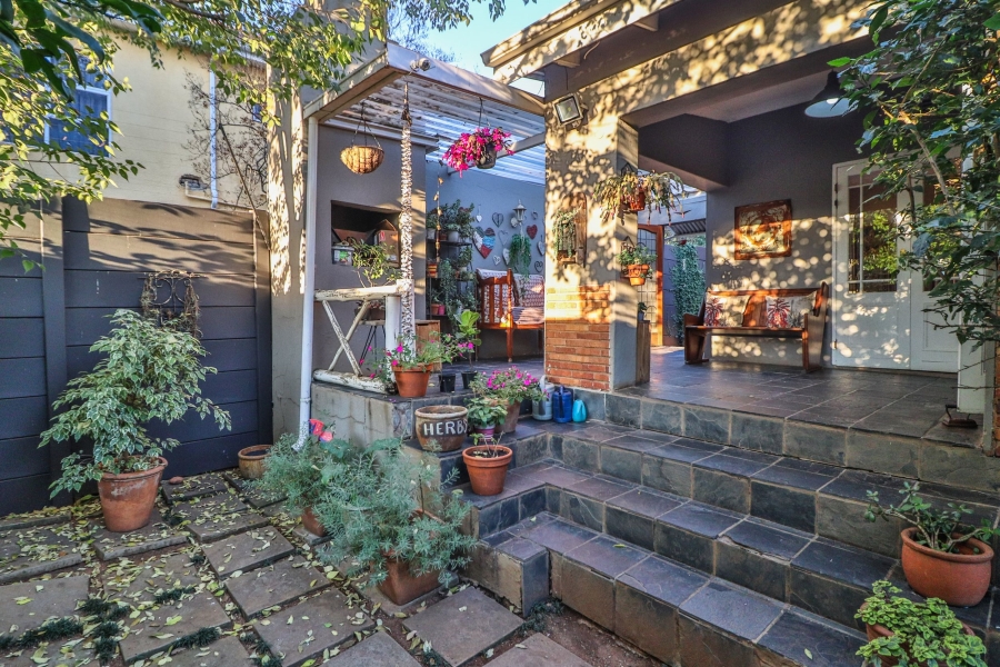 4 Bedroom Property for Sale in Linden Gauteng