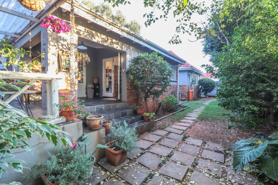 4 Bedroom Property for Sale in Linden Gauteng