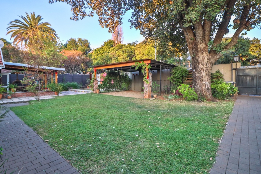 4 Bedroom Property for Sale in Linden Gauteng