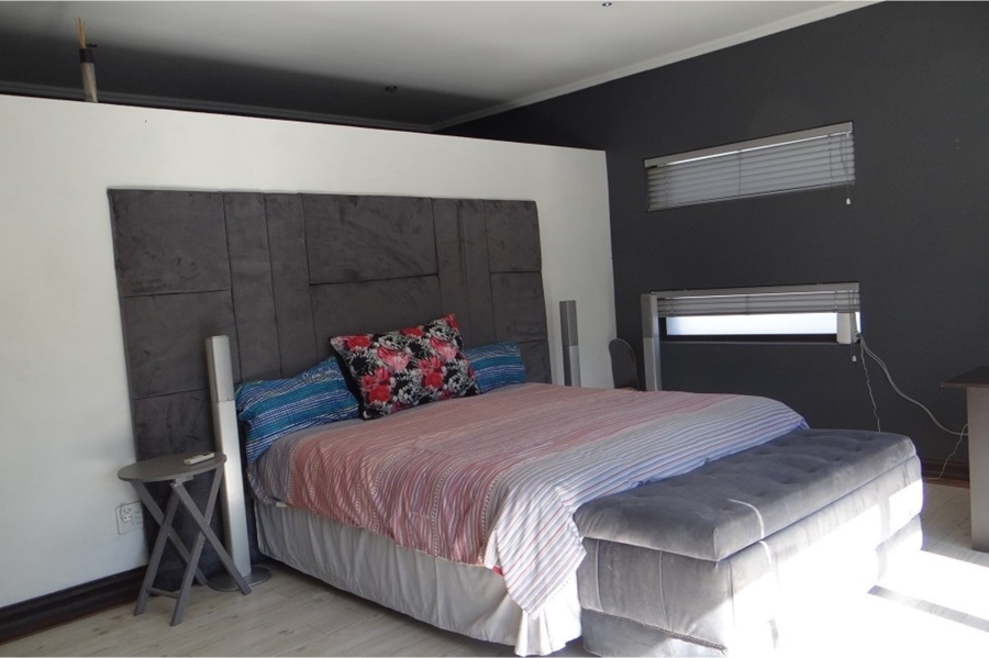 4 Bedroom Property for Sale in Midlands Estate Gauteng