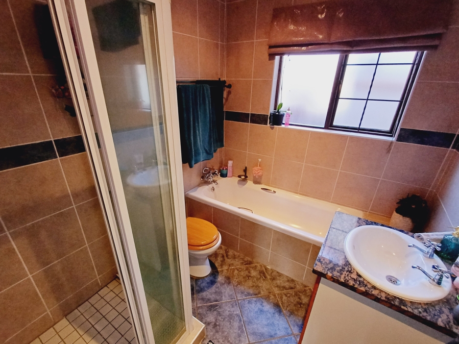 2 Bedroom Property for Sale in Moreleta Park Gauteng