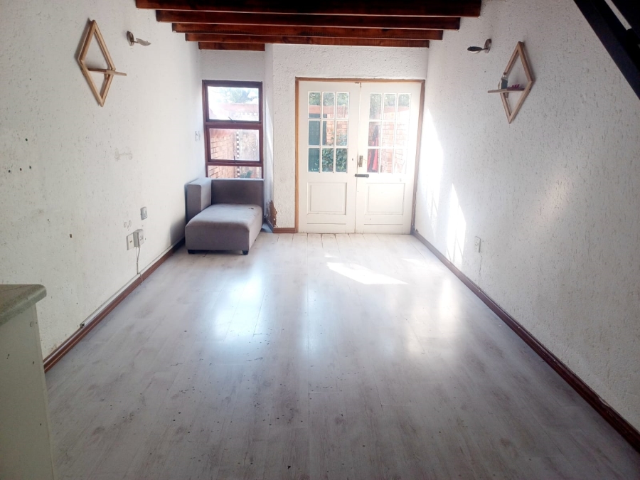 1 Bedroom Property for Sale in Windsor West Gauteng