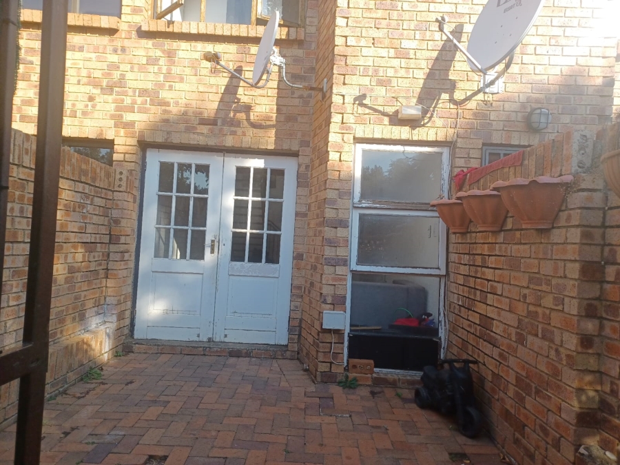 1 Bedroom Property for Sale in Windsor West Gauteng