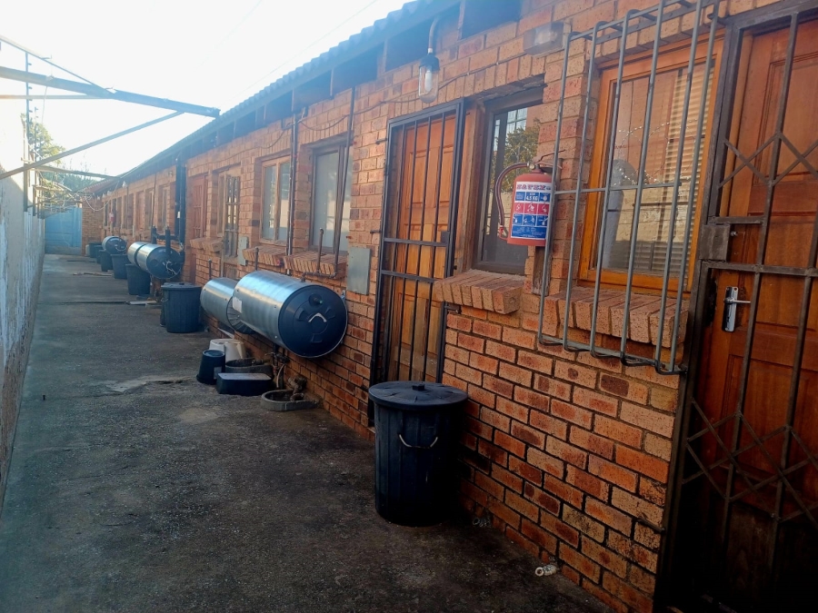 1 Bedroom Property for Sale in Windsor West Gauteng