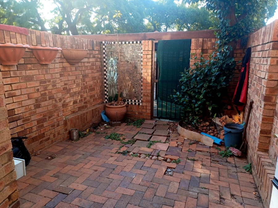 1 Bedroom Property for Sale in Windsor West Gauteng