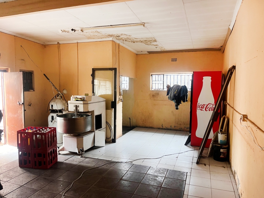 0 Bedroom Property for Sale in Phiri Gauteng
