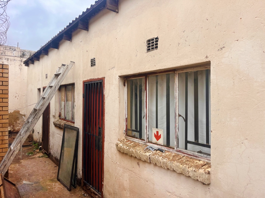 0 Bedroom Property for Sale in Phiri Gauteng