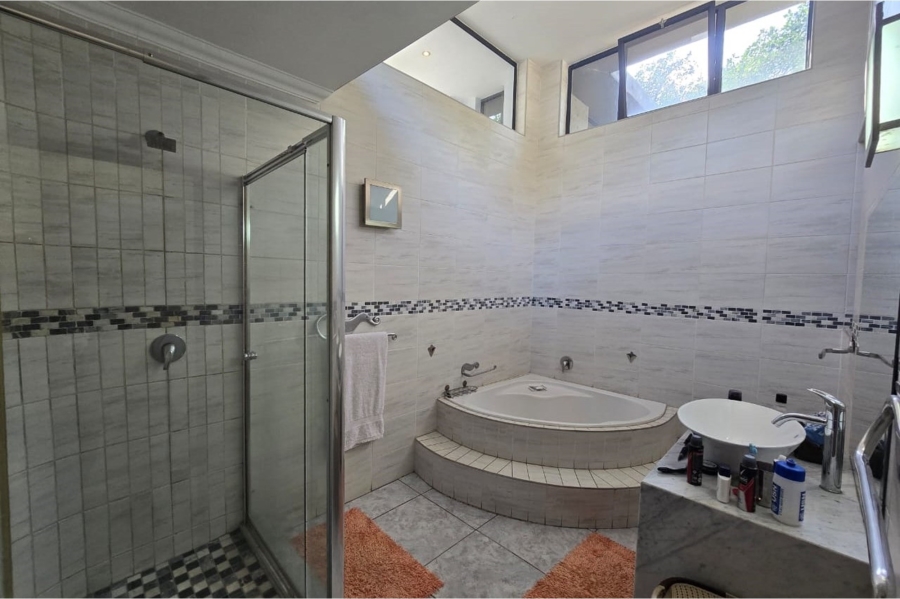 4 Bedroom Property for Sale in Magalieskruin Gauteng