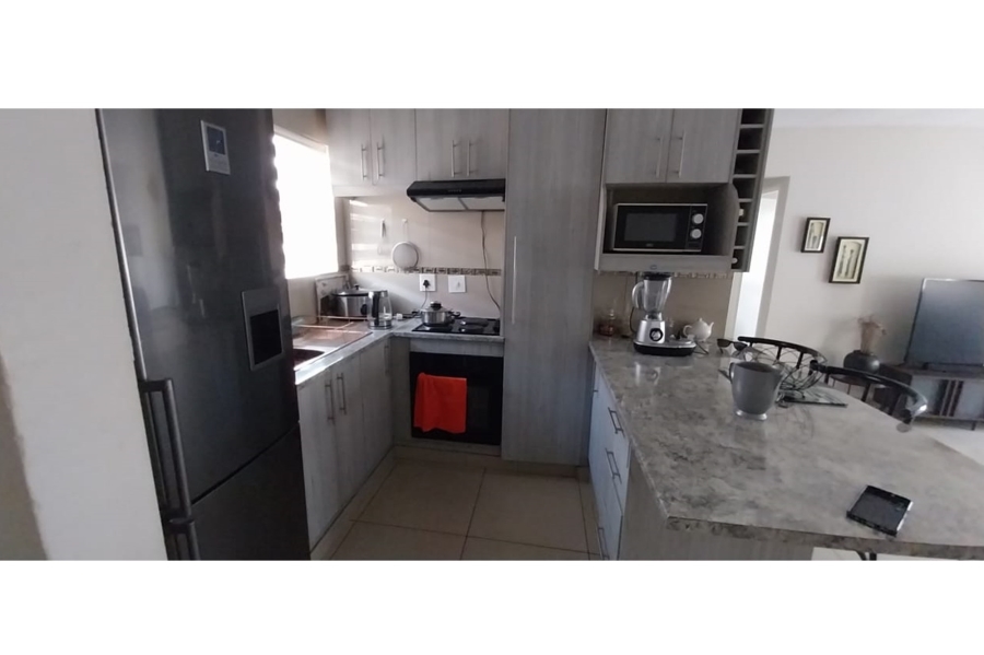 To Let 2 Bedroom Property for Rent in Vorna Valley Gauteng