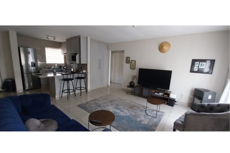 To Let 2 Bedroom Property for Rent in Vorna Valley Gauteng
