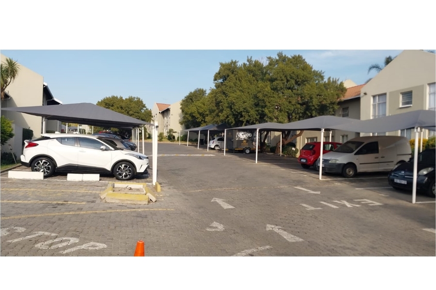 To Let 2 Bedroom Property for Rent in Vorna Valley Gauteng